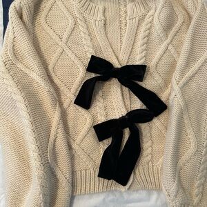 Tuckernuck hyacinth house ivory sweater with black velvet bows